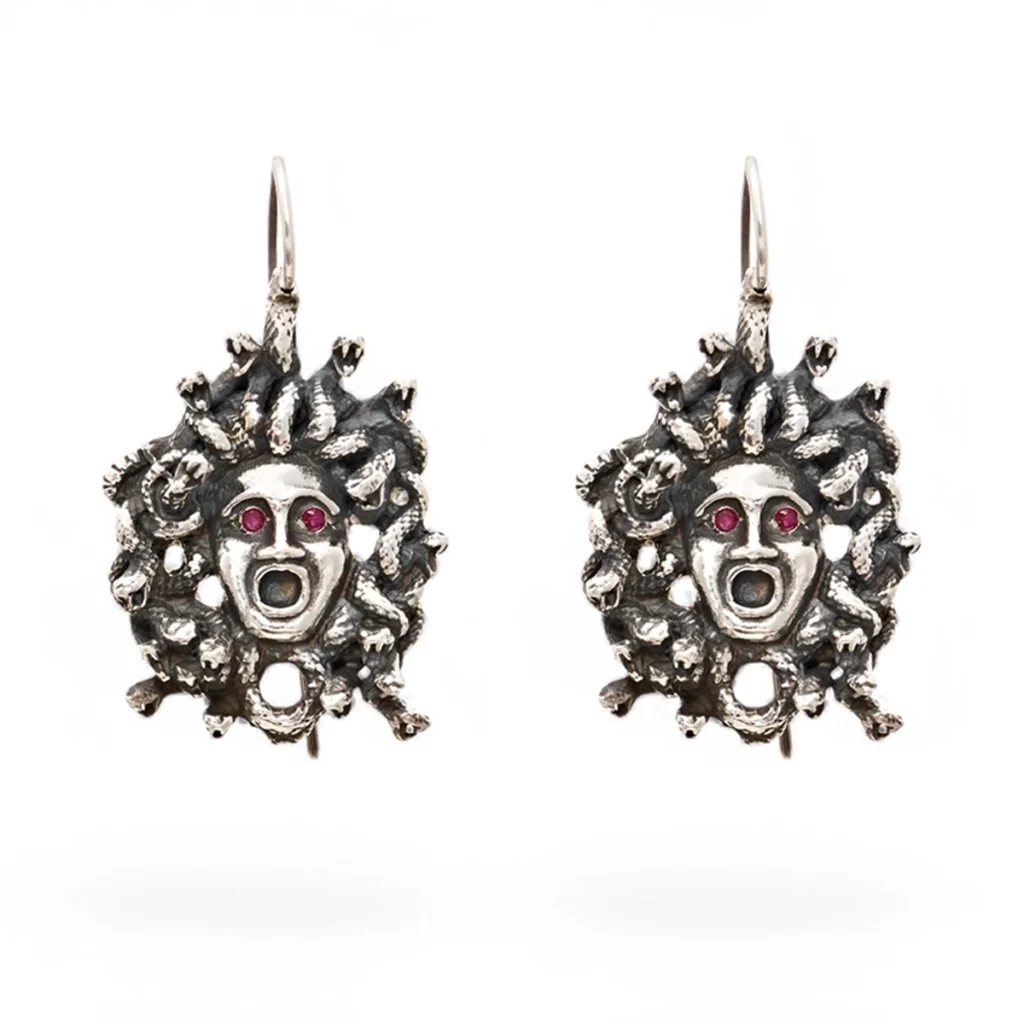 Orecchini gorgone medusa izzo carlo gioielli jewelry argento rubini copia 2
